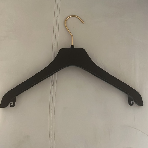 Louis Vuitton Hanger - Picture 5 of 7